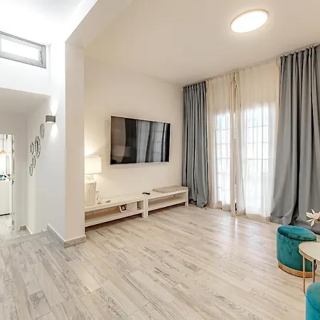 Deluxe Perla Del Sur * アデヘ